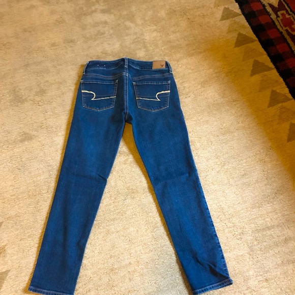 Women’s American Eagle Skinny Jeans - Picture 2 of 3